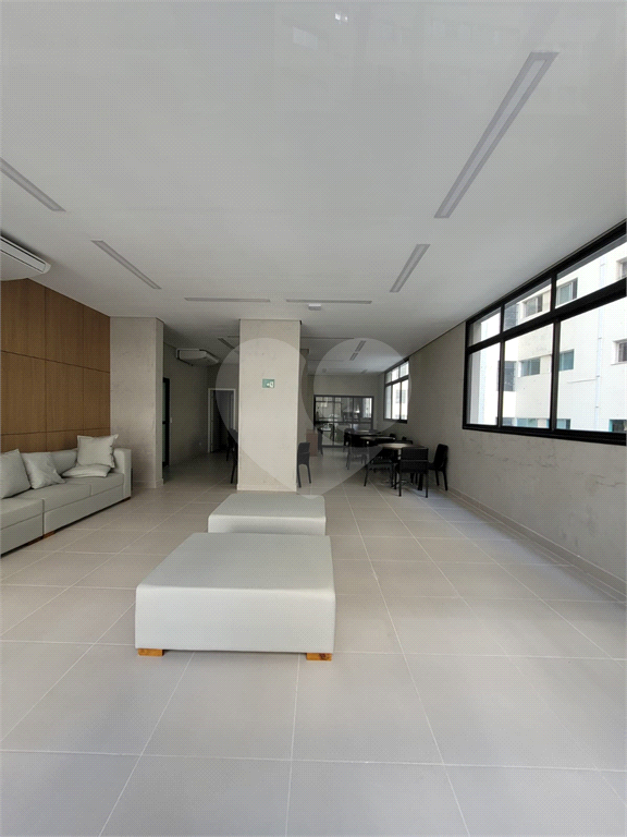 Apartamento à venda, 45 m² com 2 dormitórios e 1 vaga no Bairro Bela Vista.