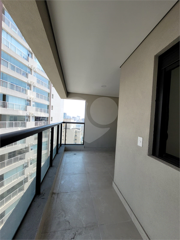 Apartamento à venda, 45 m² com 2 dormitórios e 1 vaga no Bairro Bela Vista.