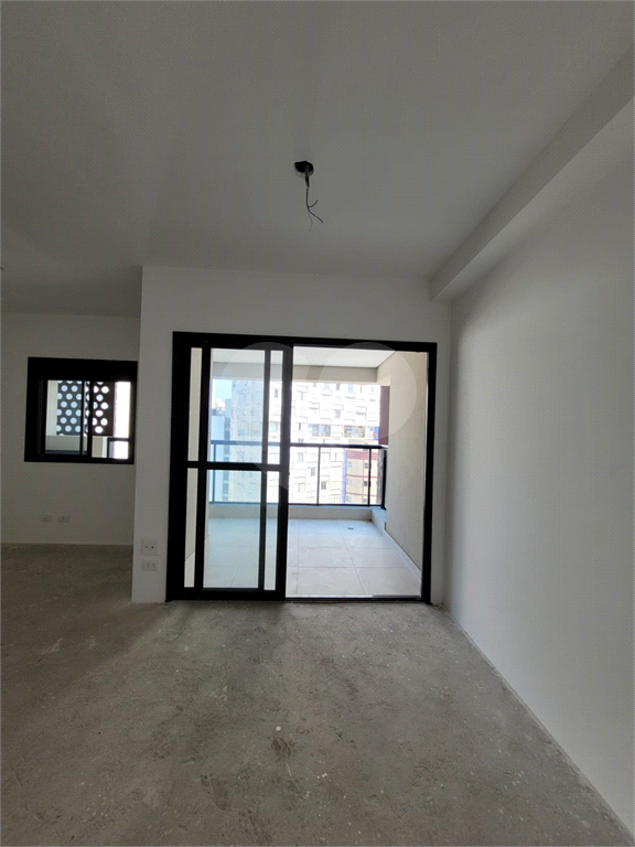 Apartamento à venda, 45 m² com 2 dormitórios e 1 vaga no Bairro Bela Vista.