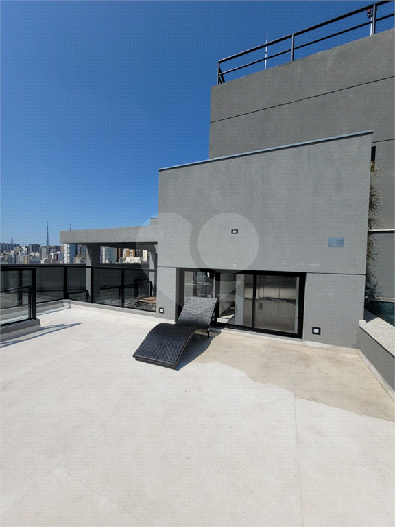 Apartamento à venda, 45 m² com 2 dormitórios e 1 vaga no Bairro Bela Vista.