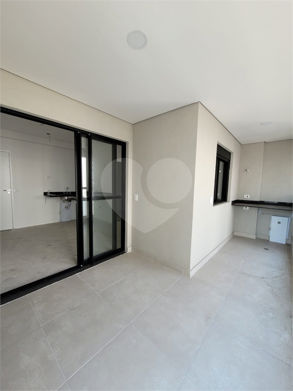 Apartamento à venda, 45 m² com 2 dormitórios e 1 vaga no Bairro Bela Vista.