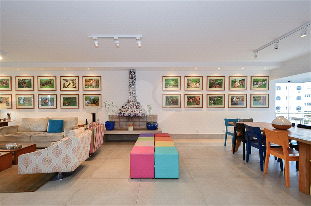 Imóvel de 226m² exclusivo com sala ampla 4 quartos, 2 suítes, 4 vagas Higienópolis