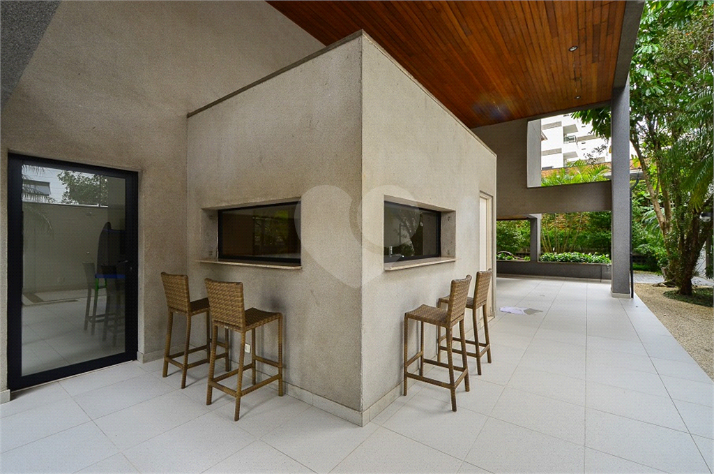 Imóvel de 226m² exclusivo com sala ampla 4 quartos, 2 suítes, 4 vagas Higienópolis