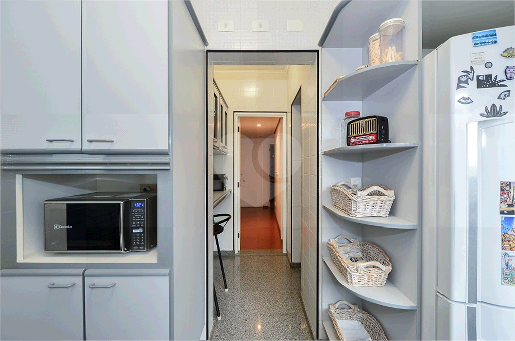 Imóvel de 226m² exclusivo com sala ampla 4 quartos, 2 suítes, 4 vagas Higienópolis