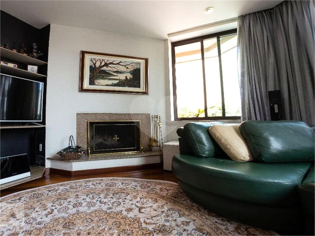 APARTAMENTO em SANTANA
