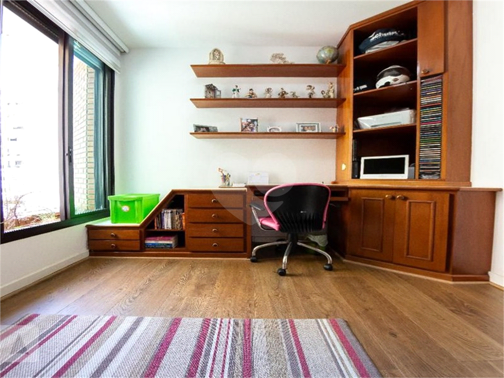 APARTAMENTO em SANTANA