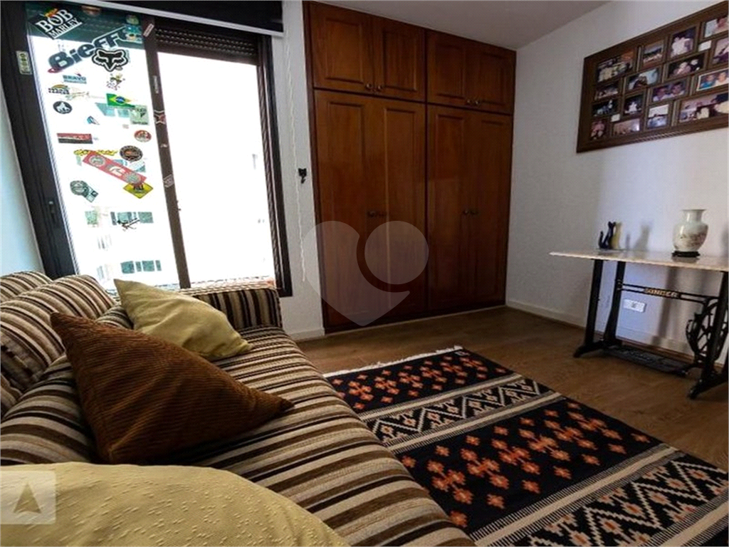 APARTAMENTO em SANTANA