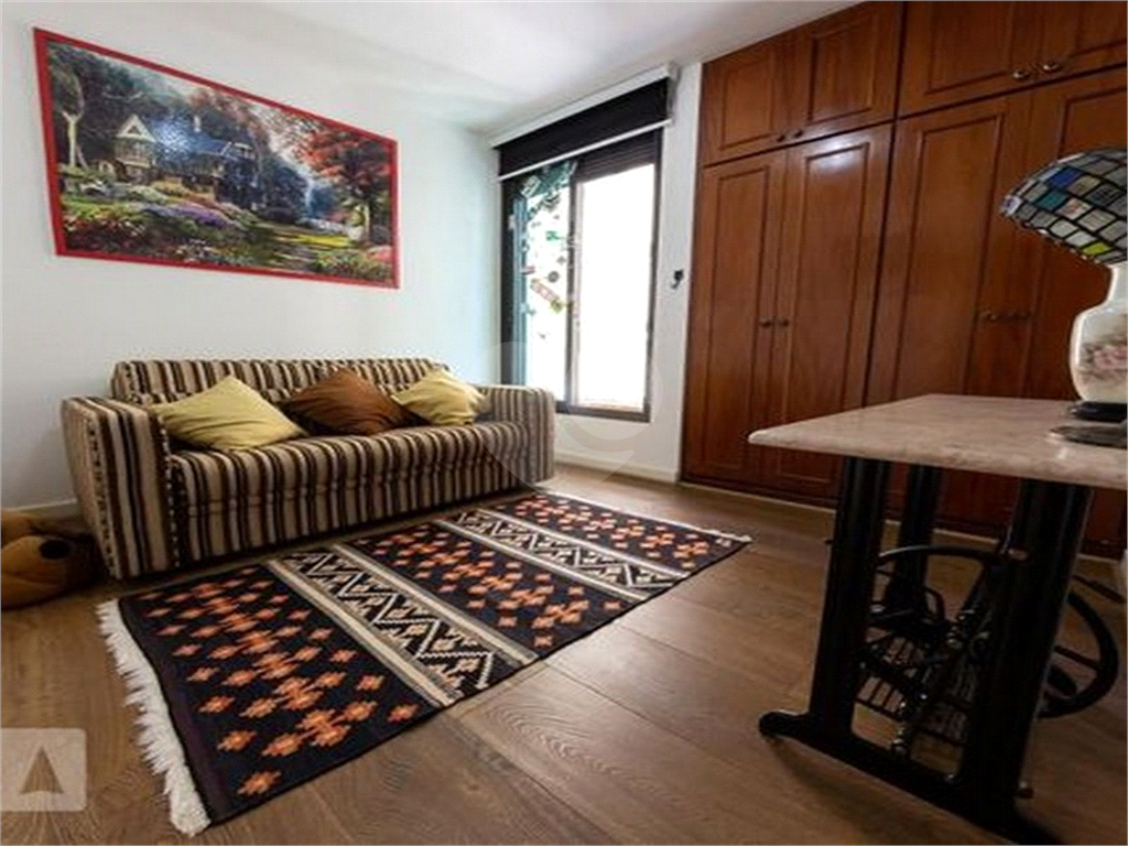 APARTAMENTO em SANTANA