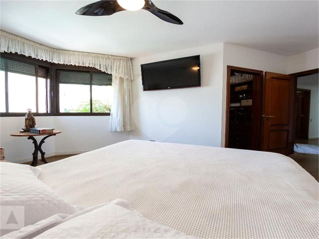 APARTAMENTO em SANTANA