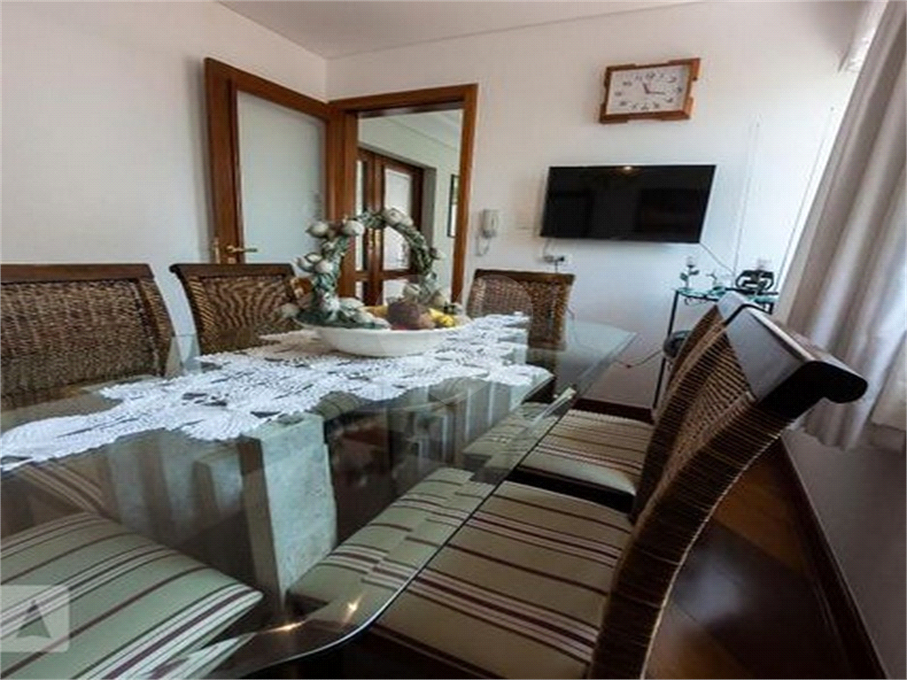 APARTAMENTO em SANTANA