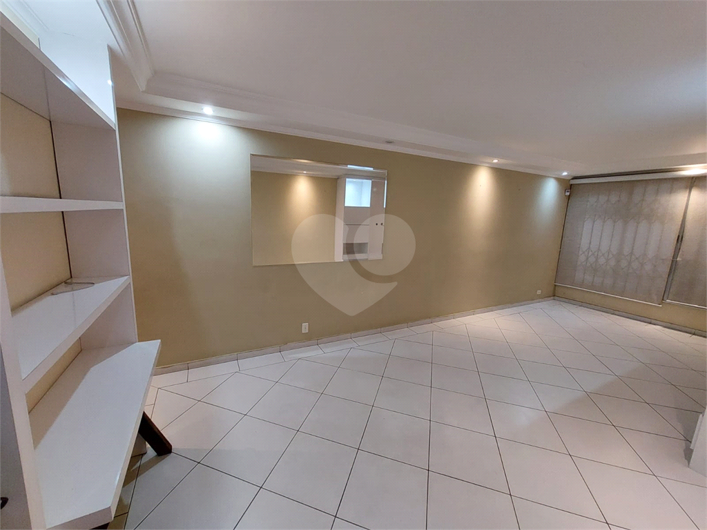 Sobrado à venda com 3 quartos, 140m² - Foto 1