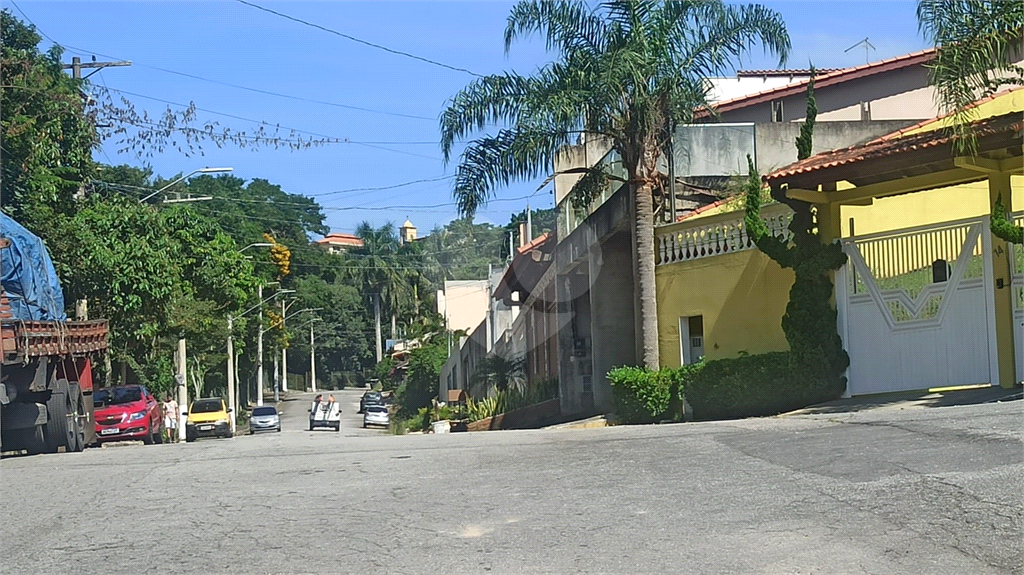 Terreno a venda no Condomínio Altos da Baronesa 