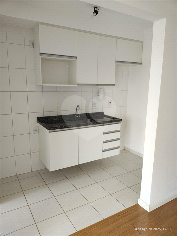 Apartamento para alugar com 2 quartos, 60m² - Foto 7