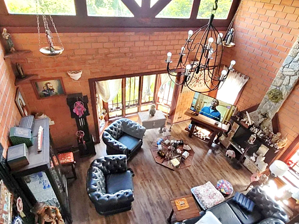 Casa de Condomínio à venda com 4 quartos, 308m² - Foto 3