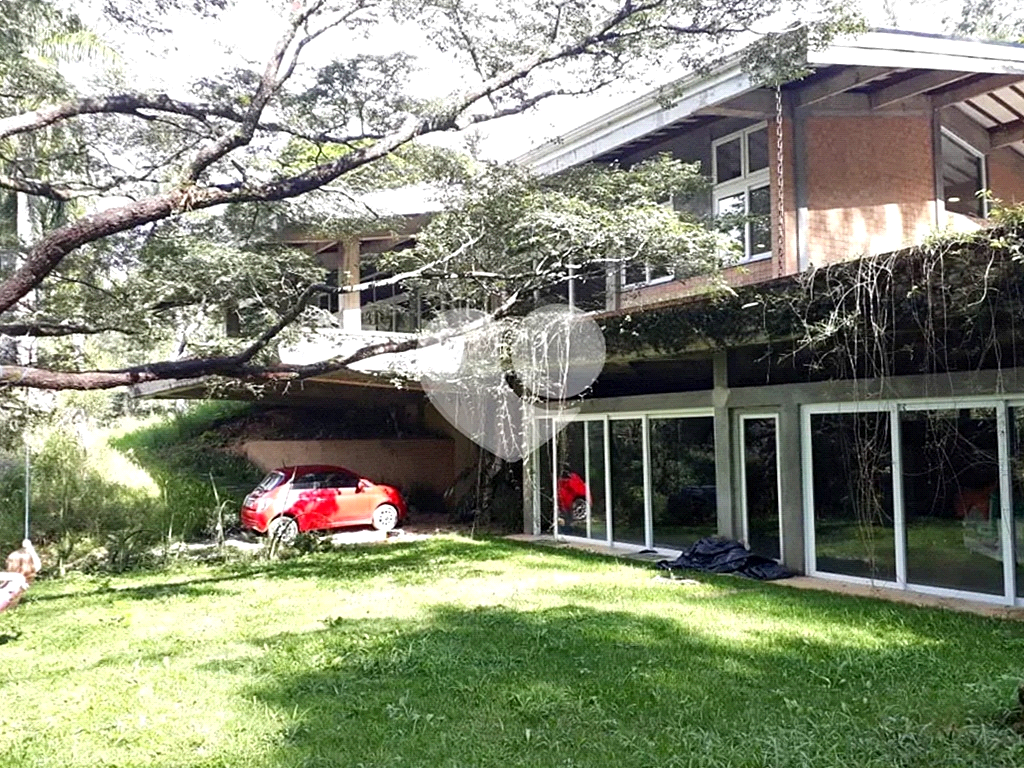 Casa de Condomínio à venda com 4 quartos, 556m² - Foto 4