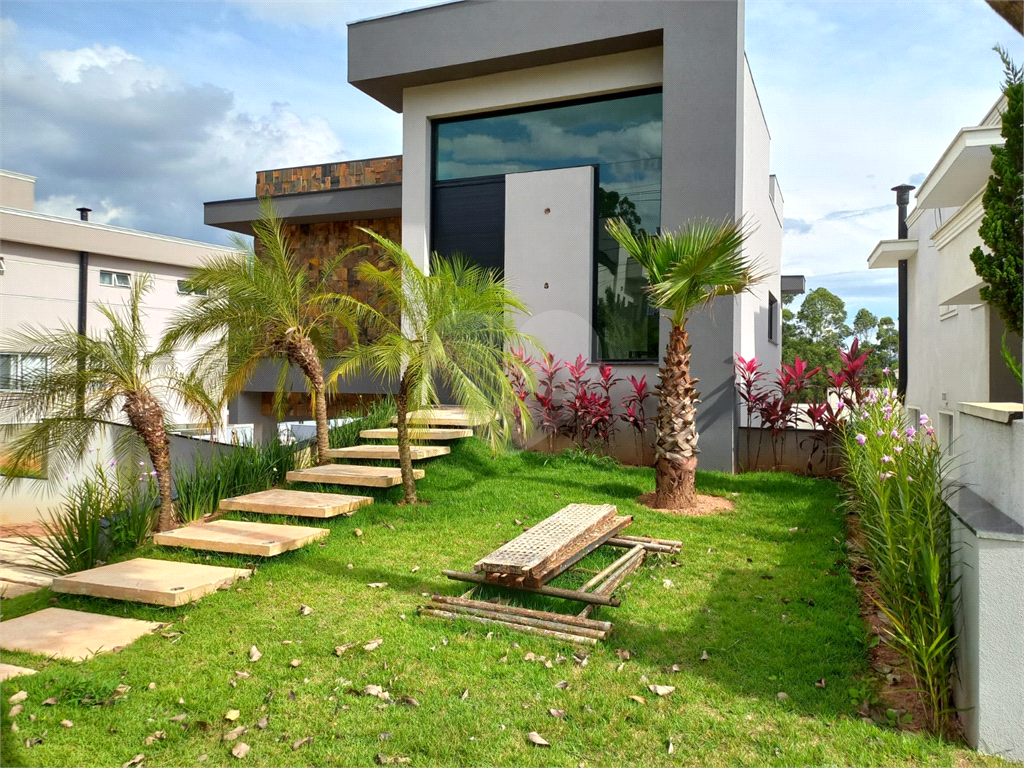 Casa à venda com 3 quartos, 220m² - Foto 4