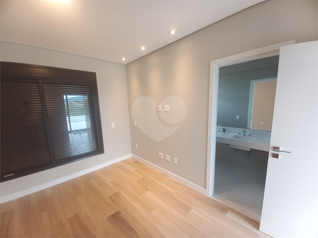 Casa à venda com 4 quartos, 348m² - Foto 14