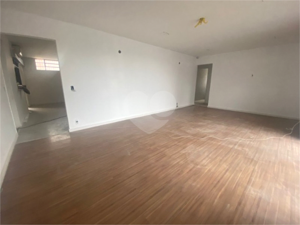 Casa para alugar com 4 quartos, 350m² - Foto 20