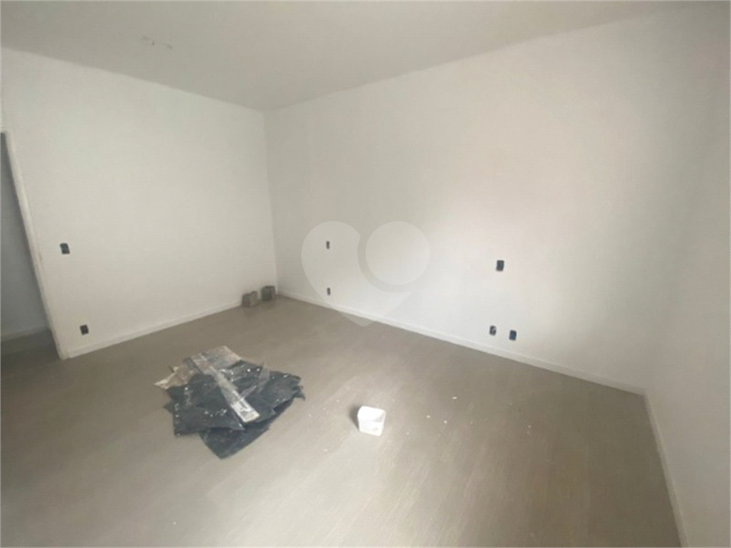 Casa para alugar com 4 quartos, 350m² - Foto 11