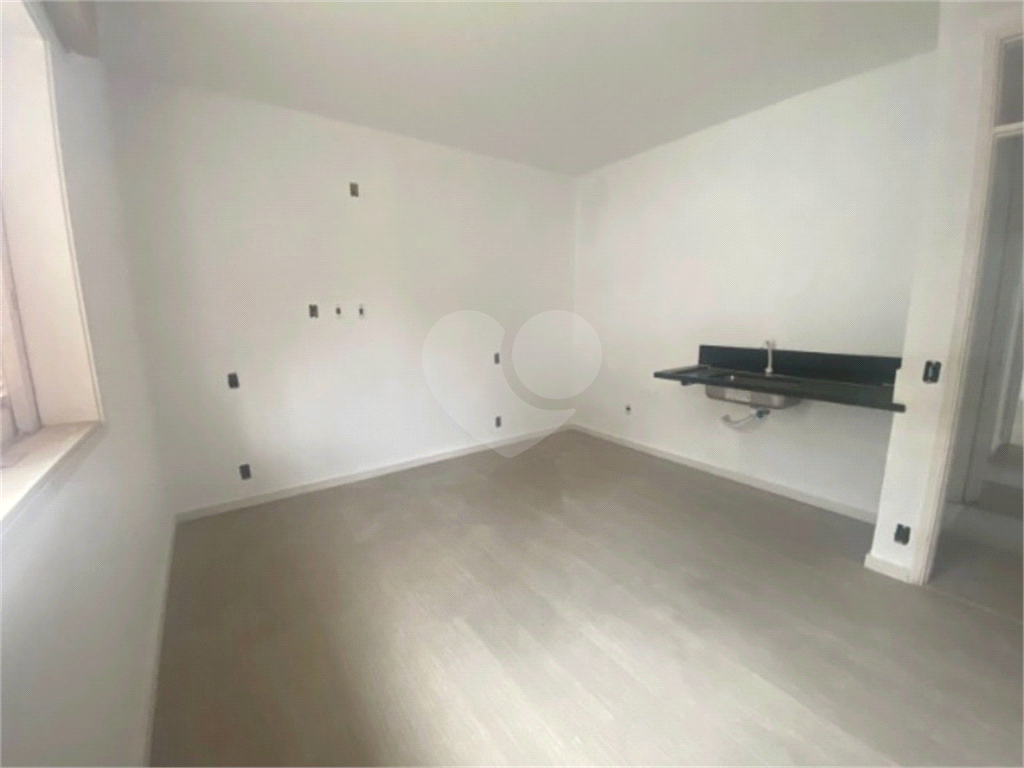 Casa para alugar com 4 quartos, 350m² - Foto 9