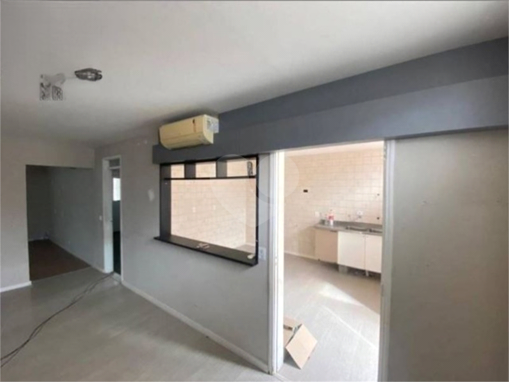 Casa para alugar com 4 quartos, 350m² - Foto 4