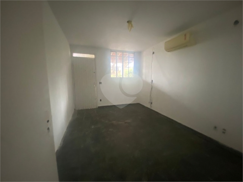 Casa para alugar com 4 quartos, 350m² - Foto 18