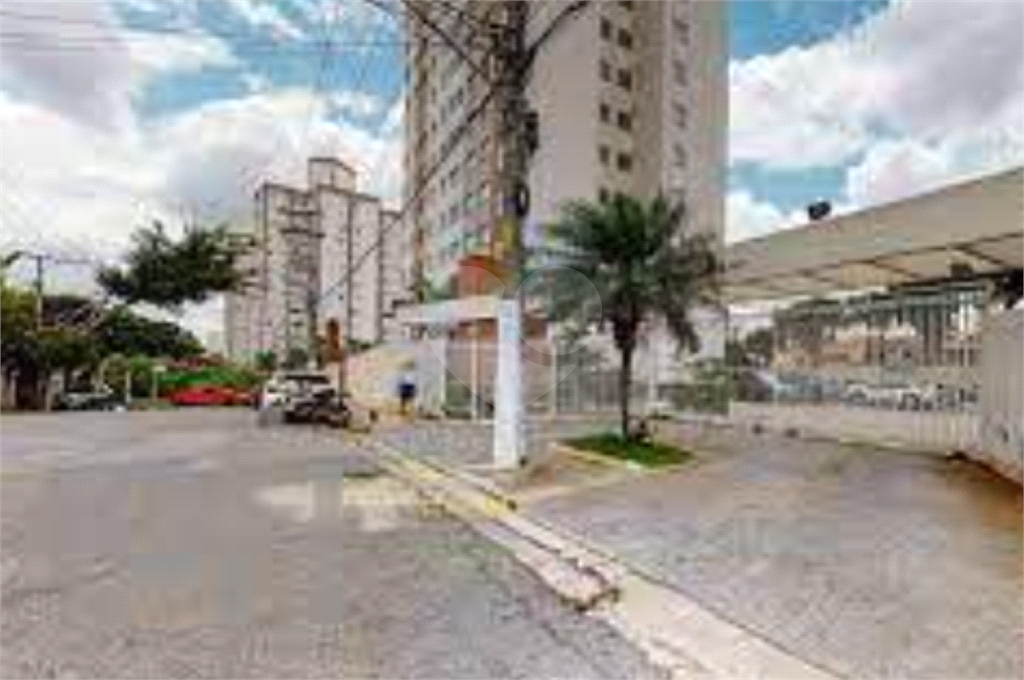 APARTAMENTO em CASA VERDE