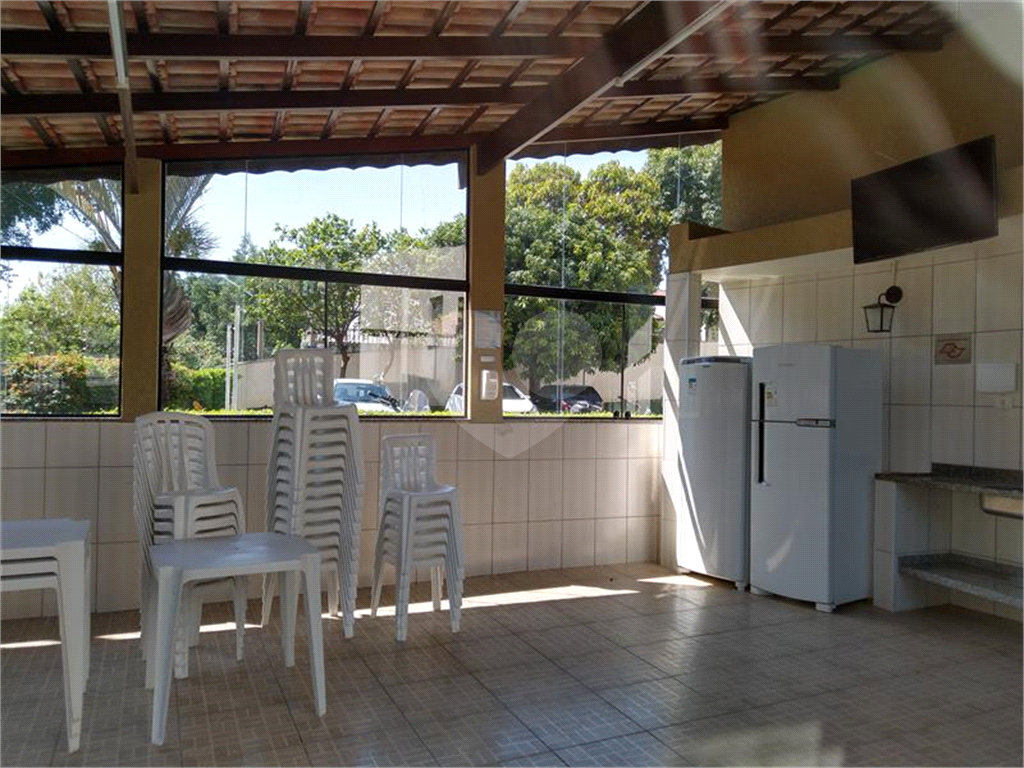 APARTAMENTO em CASA VERDE