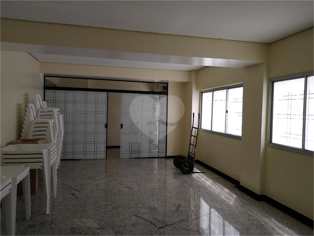 APARTAMENTO em CASA VERDE