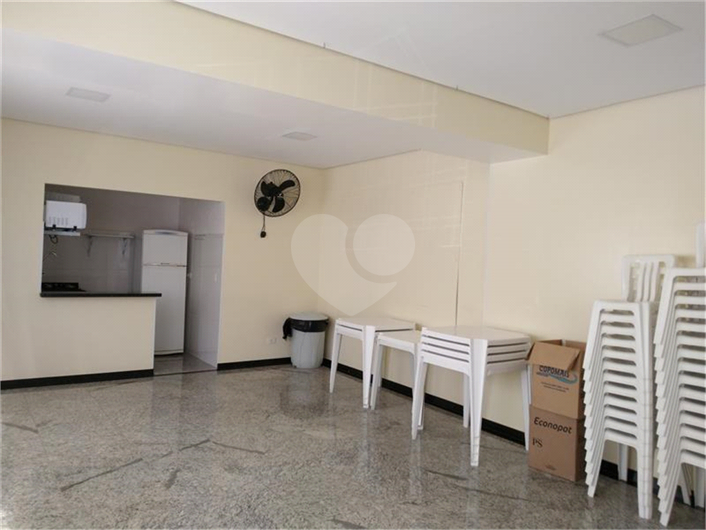 APARTAMENTO em CASA VERDE