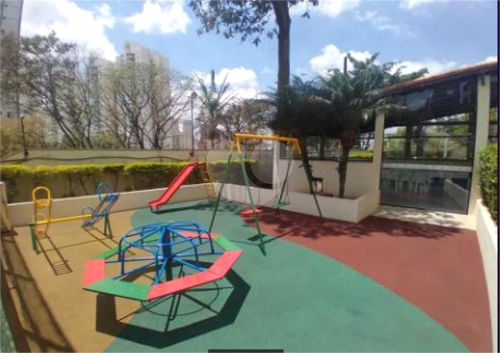 APARTAMENTO em CASA VERDE