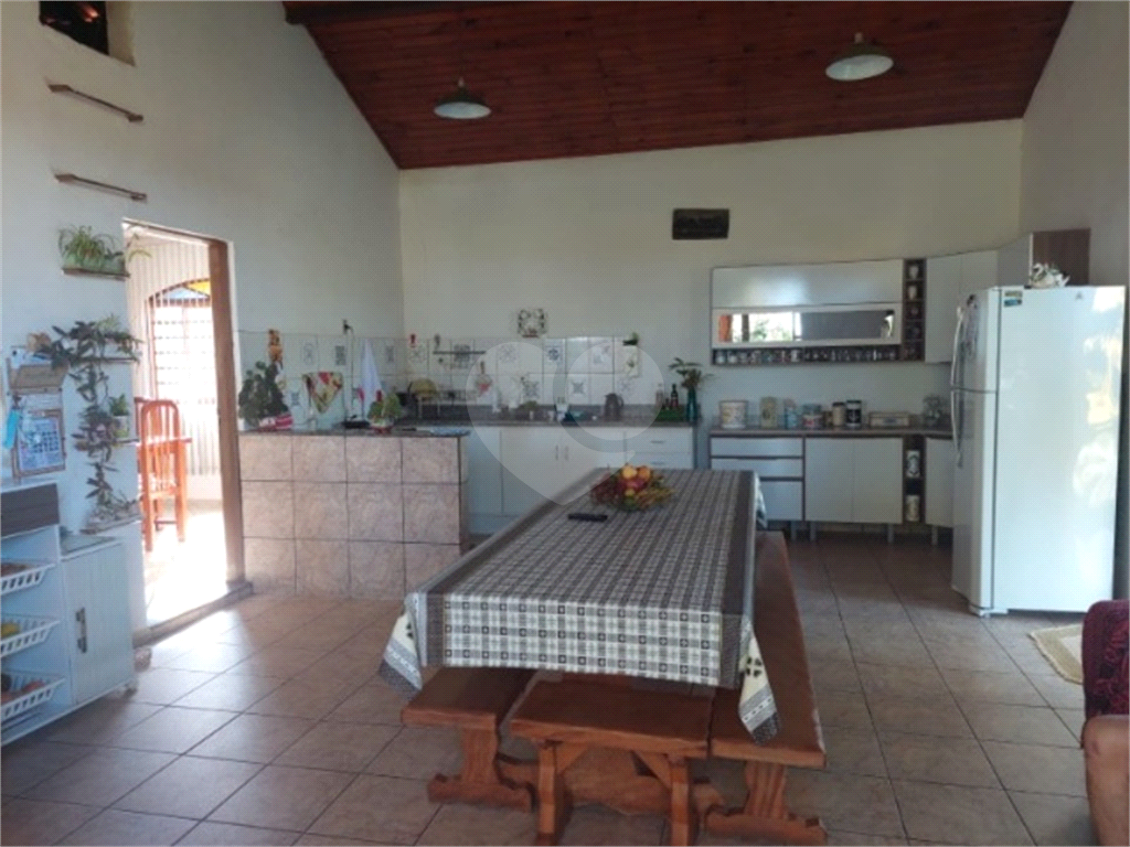 Chácara à venda com 3 quartos, 250m² - Foto 17