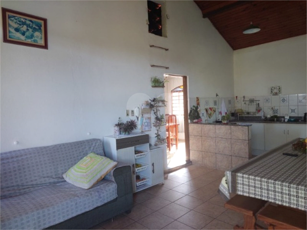 Chácara à venda com 3 quartos, 250m² - Foto 16