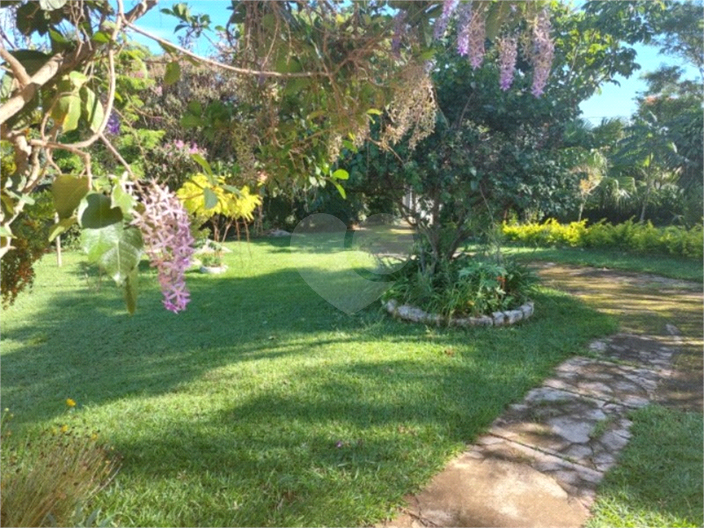 Chácara à venda com 3 quartos, 250m² - Foto 5