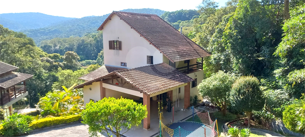 Casa de Condomínio à venda com 4 quartos, 428m² - Foto 3