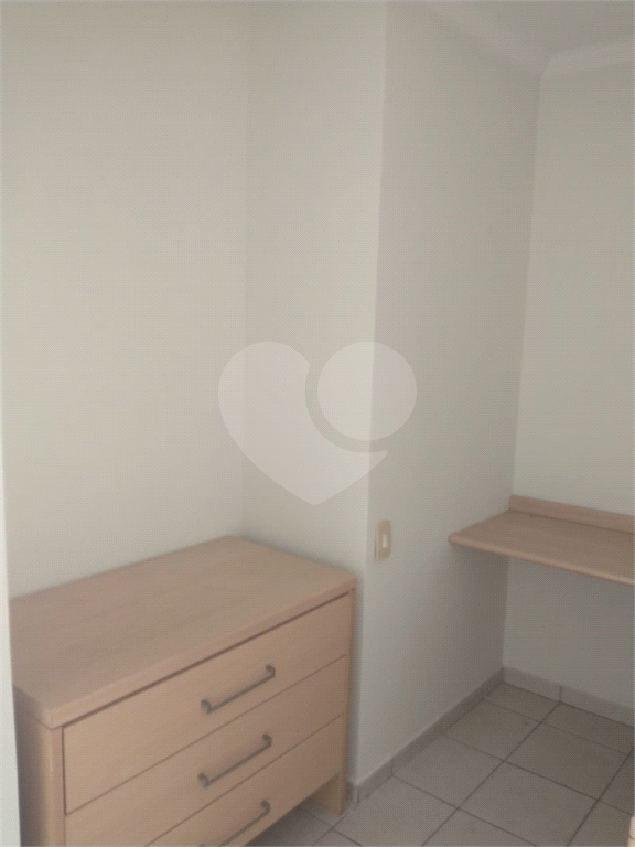 Vende-se lindíssimo Apartamento com 73 m² com ótima localização e oportunidade para investir  !