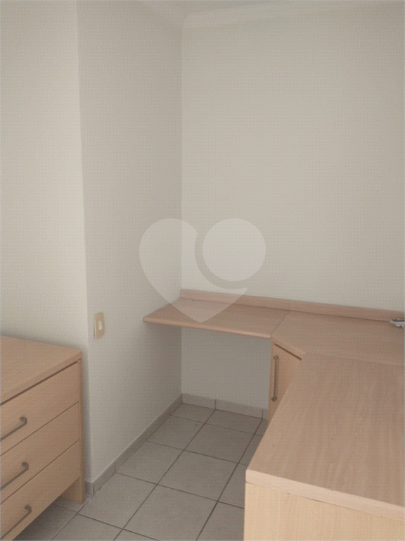 Vende-se lindíssimo Apartamento com 73 m² com ótima localização e oportunidade para investir  !