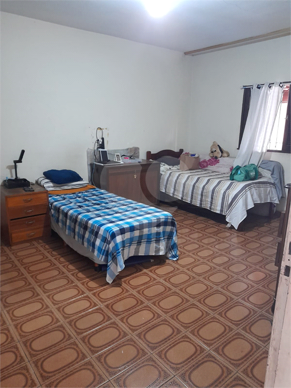 Sobrado à venda com 3 quartos, 200m² - Foto 17