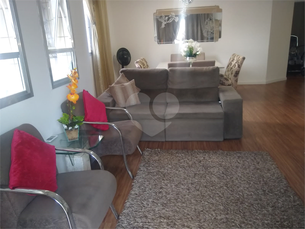 Apartamento à venda na Praia Grande - Guilhermina - 95m², 2 quartos e 1 vaga