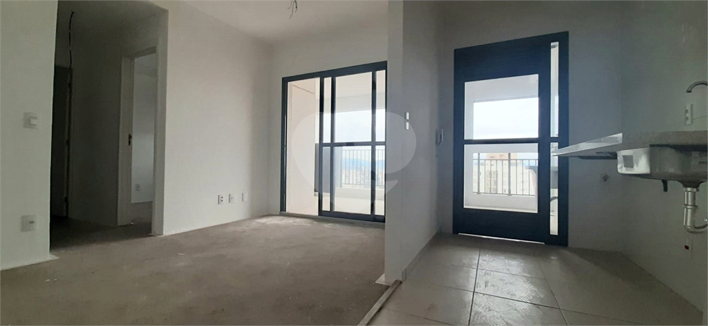 Apartamento à venda com 2 quartos, 63m² - Foto 9