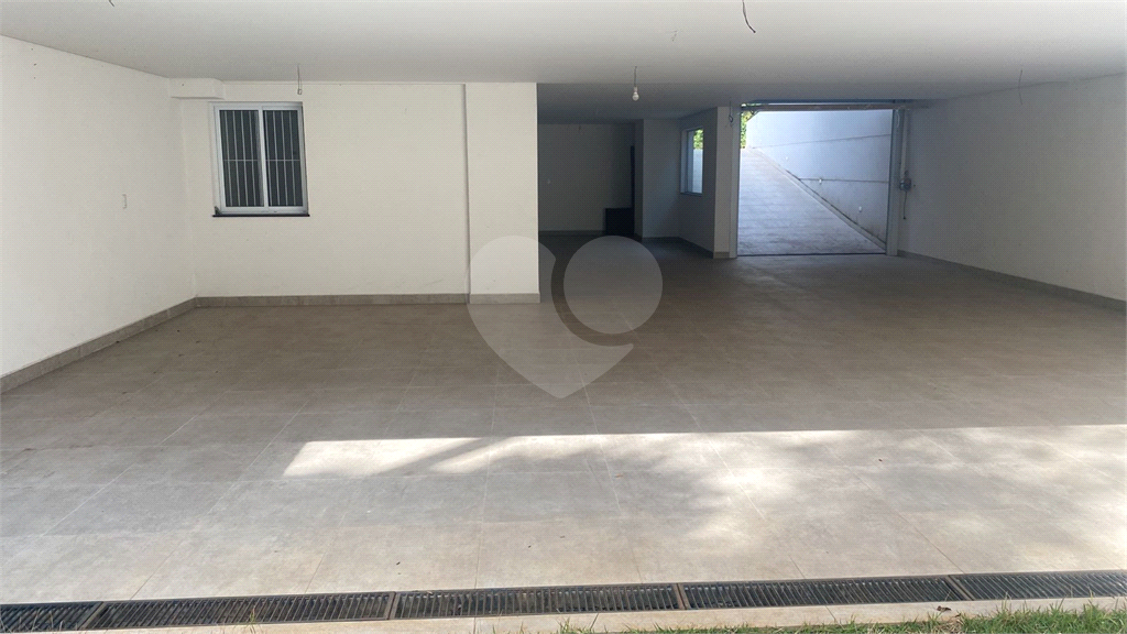 Casa à venda com 3 quartos, 380m² - Foto 43