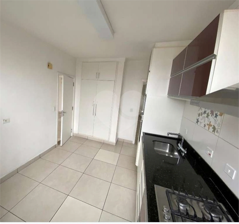 Apartamento 133m² à venda na Av. Paes de Barros 