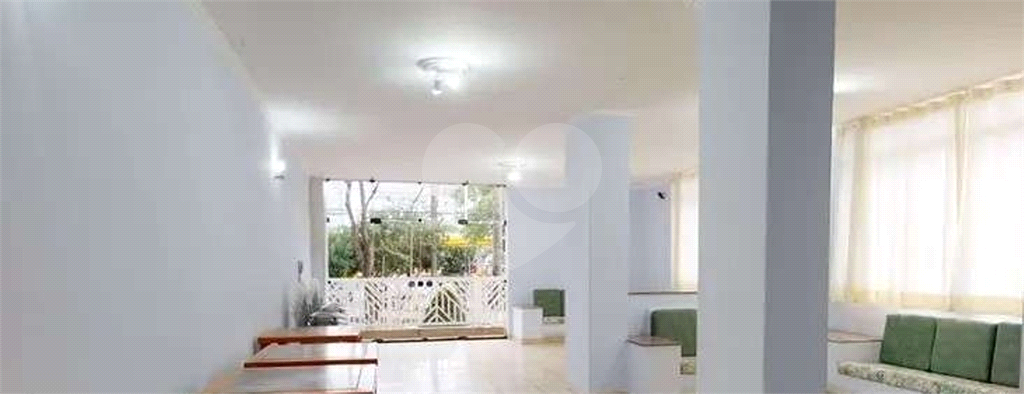 Apartamento 133m² à venda na Av. Paes de Barros 