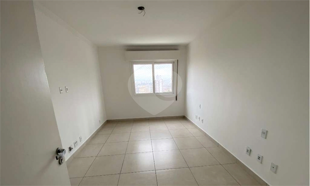 Apartamento 133m² à venda na Av. Paes de Barros 