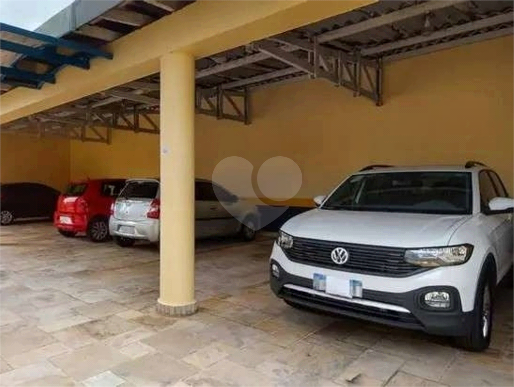 Apartamento 133m² à venda na Av. Paes de Barros 