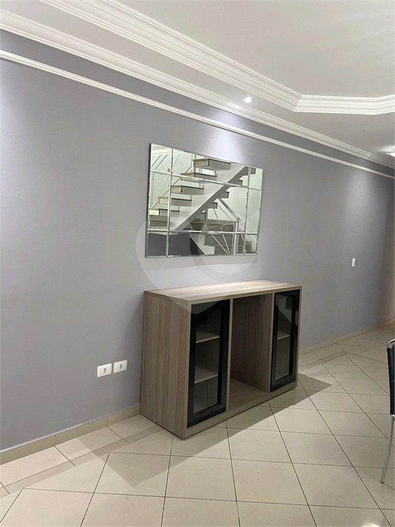 Sobrado 3 suites com 4 vagas e piscina