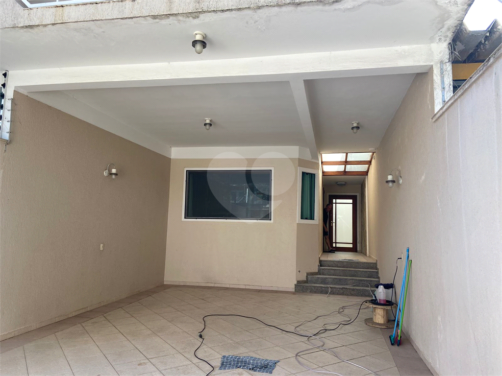 Sobrado 3 suites com 4 vagas e piscina
