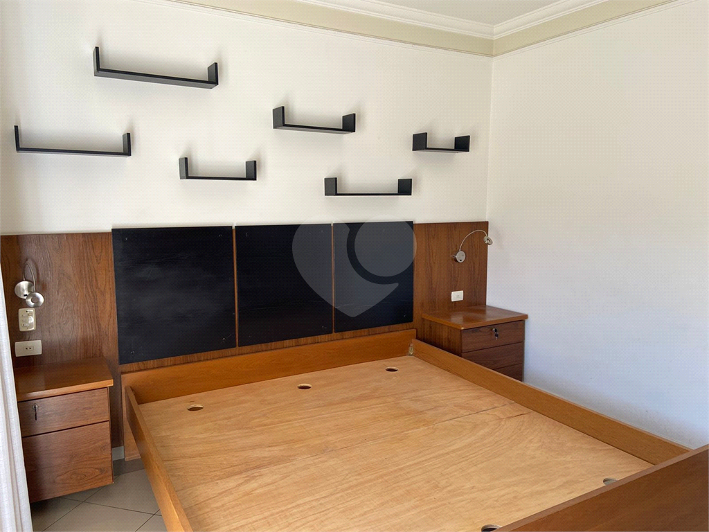 Sobrado 3 suites com 4 vagas e piscina