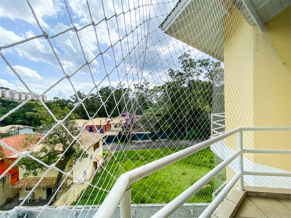 Casa para venda em condomínio fechado, com 351 m, 4 suítes e quatro vagas no Horto Florestal!