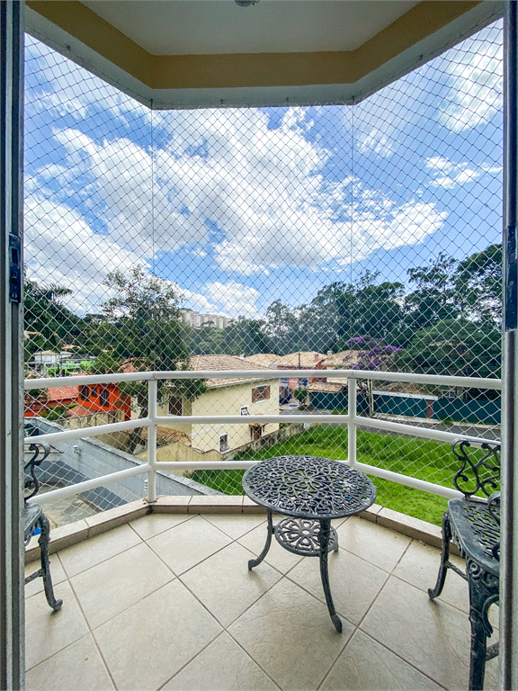 Casa para venda em condomínio fechado, com 351 m, 4 suítes e quatro vagas no Horto Florestal!